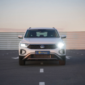 Volkswagen T-Roc wynajem samochodów