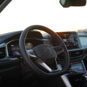 Volkswagen T-Roc wynajem samochodów