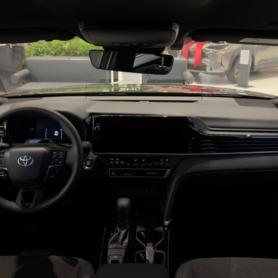 Toyota Camry 2025 wynajem samochodów