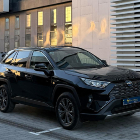 Toyota Rav4 Hybrid 4×4 wynajem samochodów